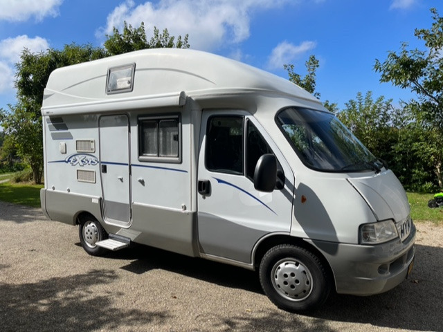 Integriertes Wohnmobil HYMER Exsis Fiat Ducato 2.8 TD Luxe-Camper